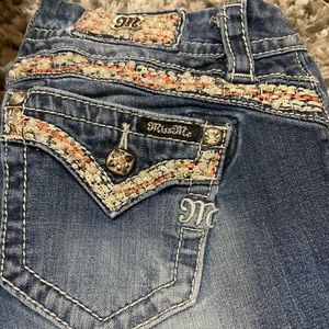 Miss Me size 26 mid-rise easy boot Inseam 31. Pearl beads/sequins/rhinestones